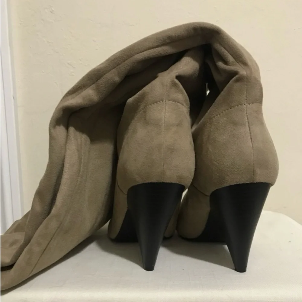 Ingido Rd. Leather Pointed Toe Over Knee Boots